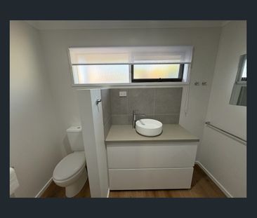 Newly Renovated! - Photo 6