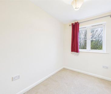 3 bedroom detached house to rent - Photo 2