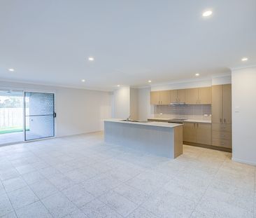 33 Raven Court, Park Ridge QLD 4125 - House For Rent | Domain - Photo 5