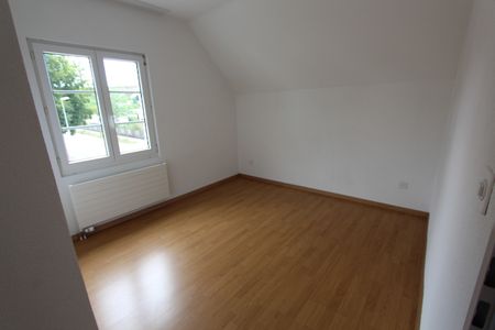 Zu vermieten 3.5 Z-Wohnung mit eigene Waschmaschine und Trocknungsraum in Grenchen - Photo 2