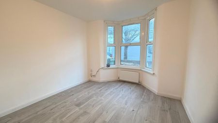 4 bedroom terraced house to rent - Photo 2