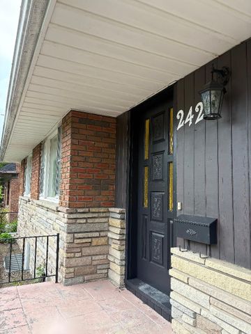 For Lease - 2429 Hensall Street, Mississauga, Ontario - Photo 5