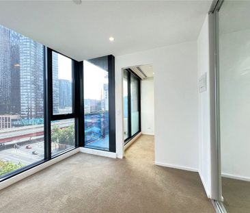 Southbank Central: One Bedroom Apartment with Fantastic Facilities! - Photo 2