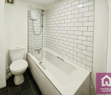 2 bedroom flat to rent - Photo 6
