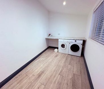 Beach Road - Room 8, South Shields, South Shields, Tyne and Wear, N... - Photo 3