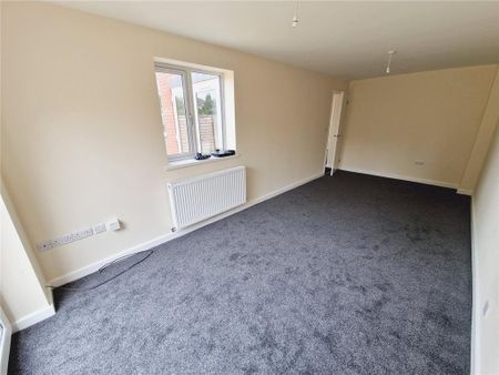 4 bedroom detached house to rent - Photo 2
