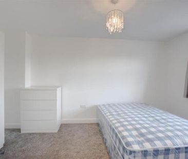 5 bedroom detached house to rent - Photo 5