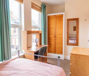 18 Siward Street - Photo 6