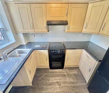 3 bedroom terraced house to rent - Photo 5