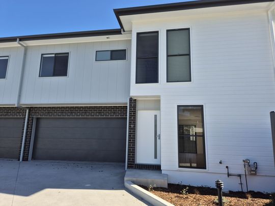 Three Bedroom Townhouse - Photo 1