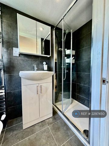 2 bedroom maisonette to rent - Photo 3