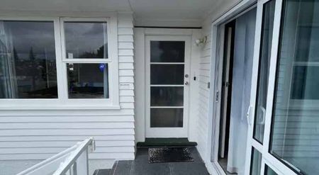 NEW WINDSOR, 4 BEDROOMS - Photo 5