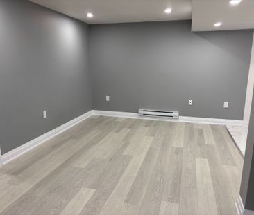 For Lease - 308 Callaghan Crescent, Oakville, Ontario - Photo 5