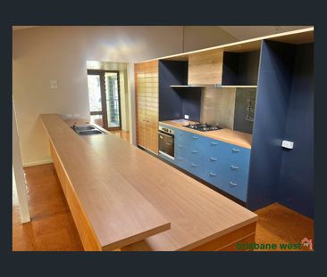 PICTURESQUE ACREAGE LIFESTYLE - Photo 5