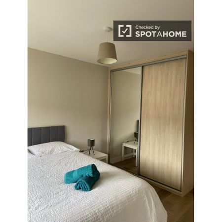 Room for rent in 3-bedroom house in Donabate.Single Occupan - Photo 3