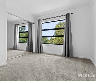 Stylish townhouse in Ideal Location - Photo 3