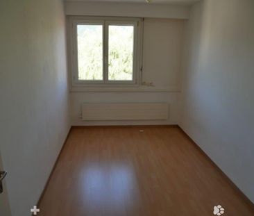 Moderne 3.5-Zimmer-Wohnung mit Balkon in Biel/Bienne - Photo 2