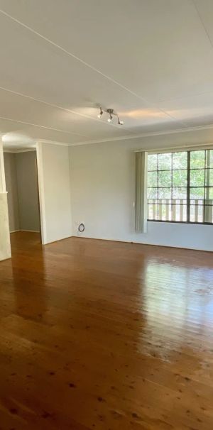 Well Presented Three Bedroom Home In Quiet Location! - Photo 1