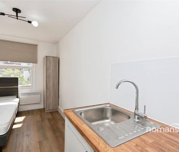 1 bedroom in a house share to rent - Photo 6