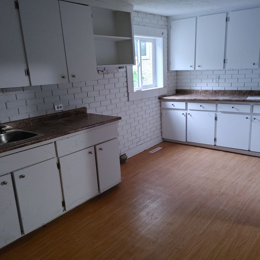 1453 RETALLACK - Photo 1