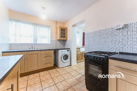 3 bedroom semi detached to rent - Photo 2