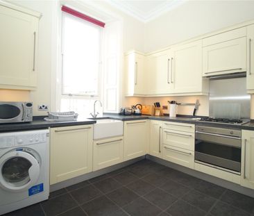 Flat 2, 6 Learmonth Gardens - Photo 2