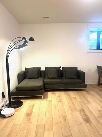 For Lease - 82 Avonhurst Road Unit# Bsmt, Toronto, Ontario - Photo 2