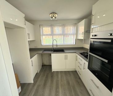 Chatham Gardens, Hartlepool - Photo 6