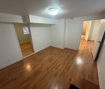 1 Bedroom and den Near VGH - Photo 2