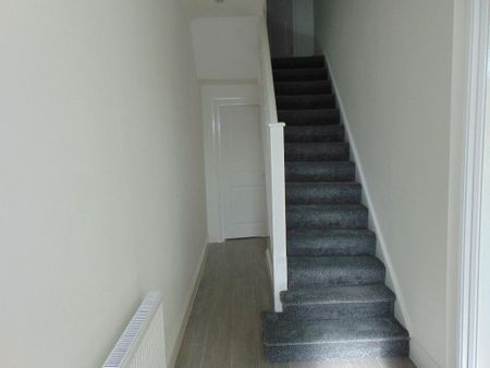 4 bedroom terraced house to rent - Photo 4