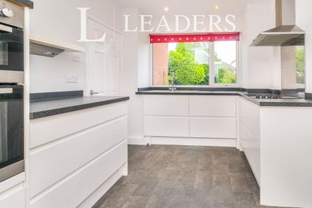 3 bedroom semi-detached house to rent - Photo 3