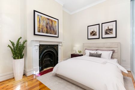 Charming, Low-Maintenance Terrace in Vibrant Redfern - Photo 2