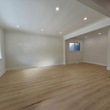 For Lease - 293 Glebemount Avenue Unit# Main, Toronto, Ontario - Photo 3