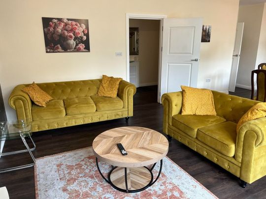 3 Bed Flat, Heathway Court, NW3 - Photo 1