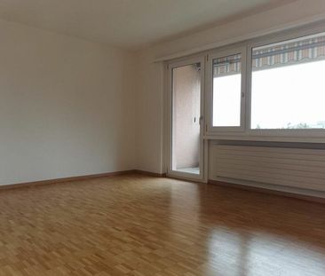 Helle und grosse 3.5 Zimmer Wohnung mit Balkon Nr. 3 - Photo 1