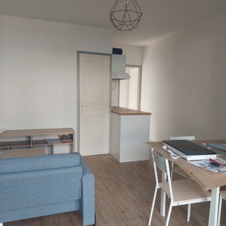 appartement Poitiers 2 pièces de 31m² - Photo 2
