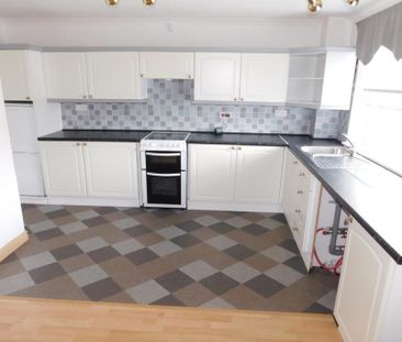 2 bedroom terraced house to rent - Photo 4