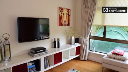 Interior room in 5-bedroom apartment in Rathfarnham, Dublin - Photo 3