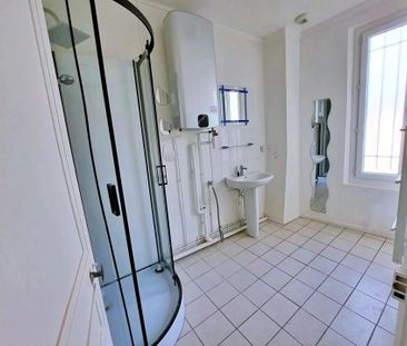 Location Appartement 2 pièces 54 m2 à Ivry-la-Bataille - Photo 2