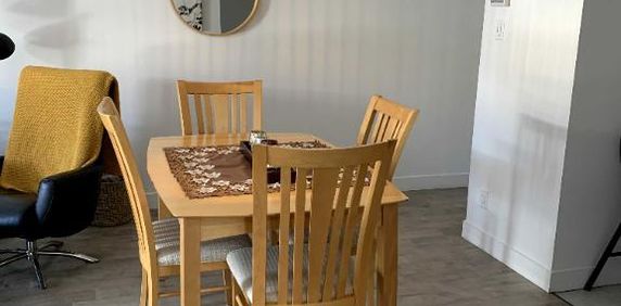 Splendide 5 ½ Style Condo (3 Chambres) – CONSTRUCTION RÉCENTE - Photo 2