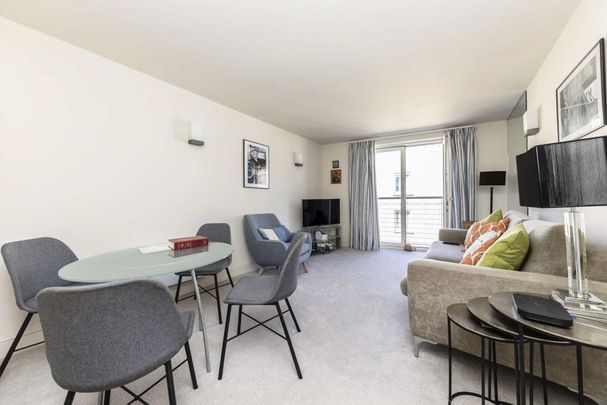 1 bedroom flat to rent - Photo 1