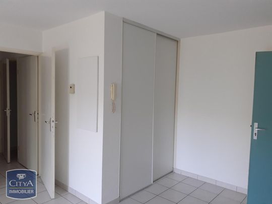 Location Appartement 2 pièces 49m² ONET LE CHATEAU 12850 - Photo 1