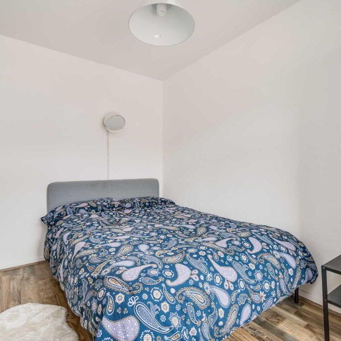 22 St Georges Gardens, Belfast, BT12 5FJ - Photo 1