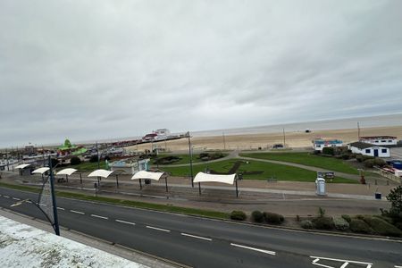 Marine Parade, GREAT YARMOUTH - Photo 5
