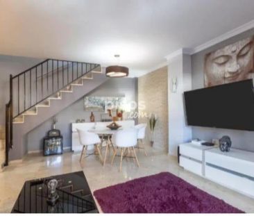 Casa adosada en alquiler en Nueva Torrequebrada - Foto 2