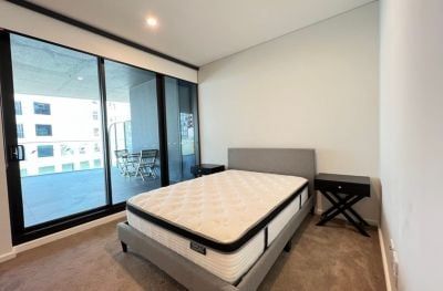 LARGE 1BED EXPERIENCE THE LUXURY LANDMARK - Photo 3