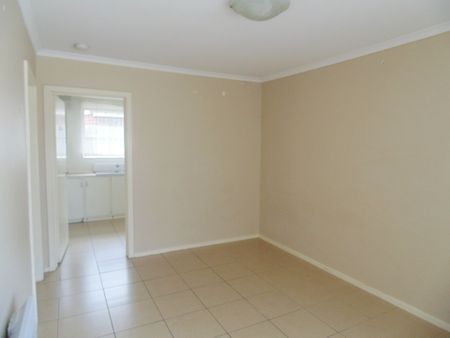 Neat 1 Bedroom Unit. - Photo 4