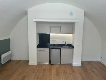 Location Appartement 1 pièce 31m² - Photo 4