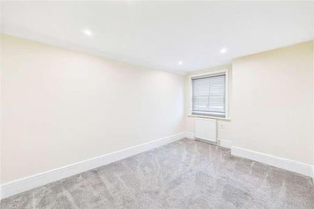 High Street, East Grinstead, West Sussex, RH19 - Photo 5