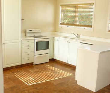 186 Waimumu Road - Photo 2